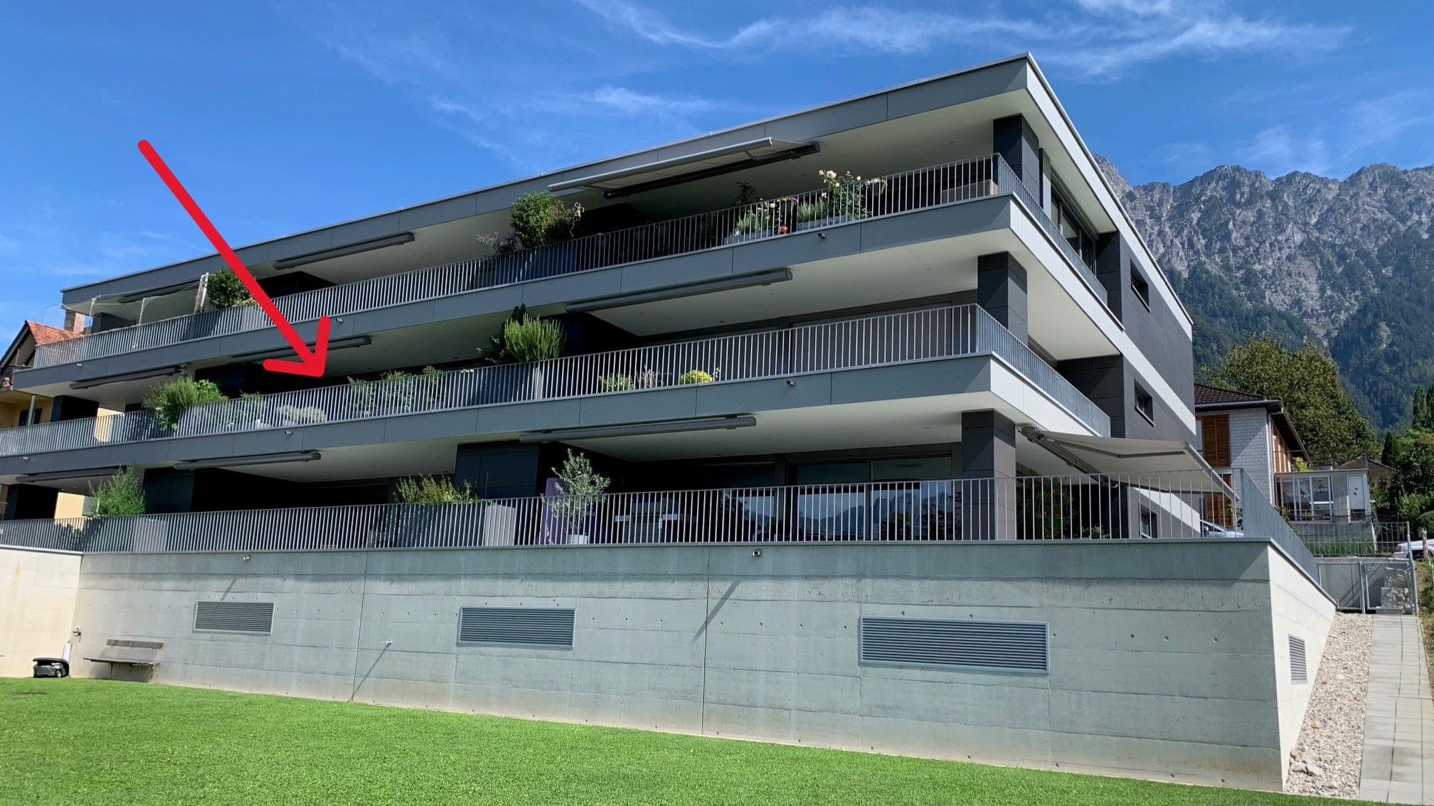 Liegenschaft2 m Pfeil